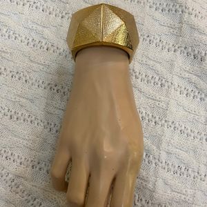 Vintage Gold Hinge Bangle with Faceted Diamond Design